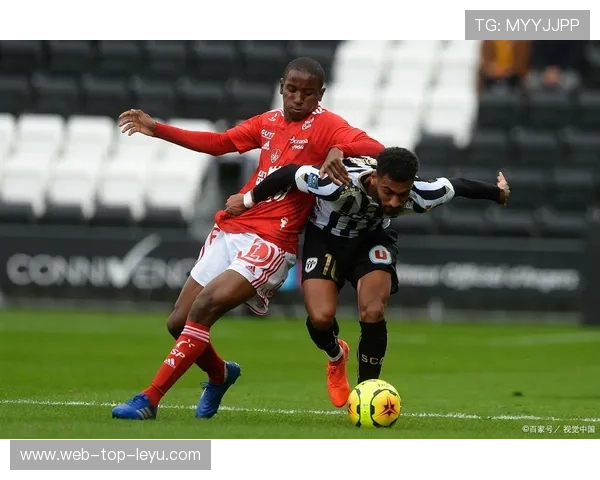 利兹下半场提速:快速推进让对手慌乱的战术解码